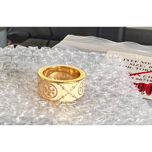 NEW!  SIZE 7 TORY BURCH WHITE AND GOLD MONOGRAM RING - Picture 3 of 3